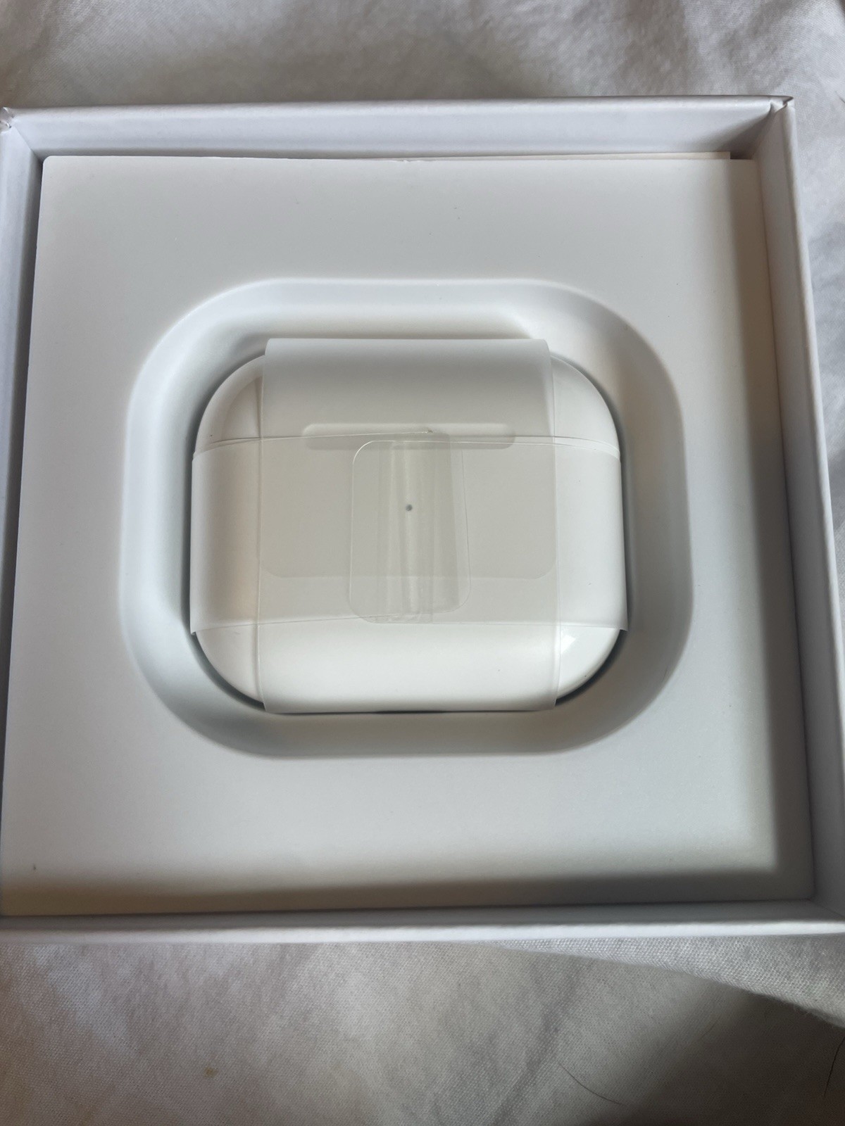 Apple AirPods Pro (2nd Gen) MagSafe Case White ANC Bluetooth In-Ear MME73AM/A