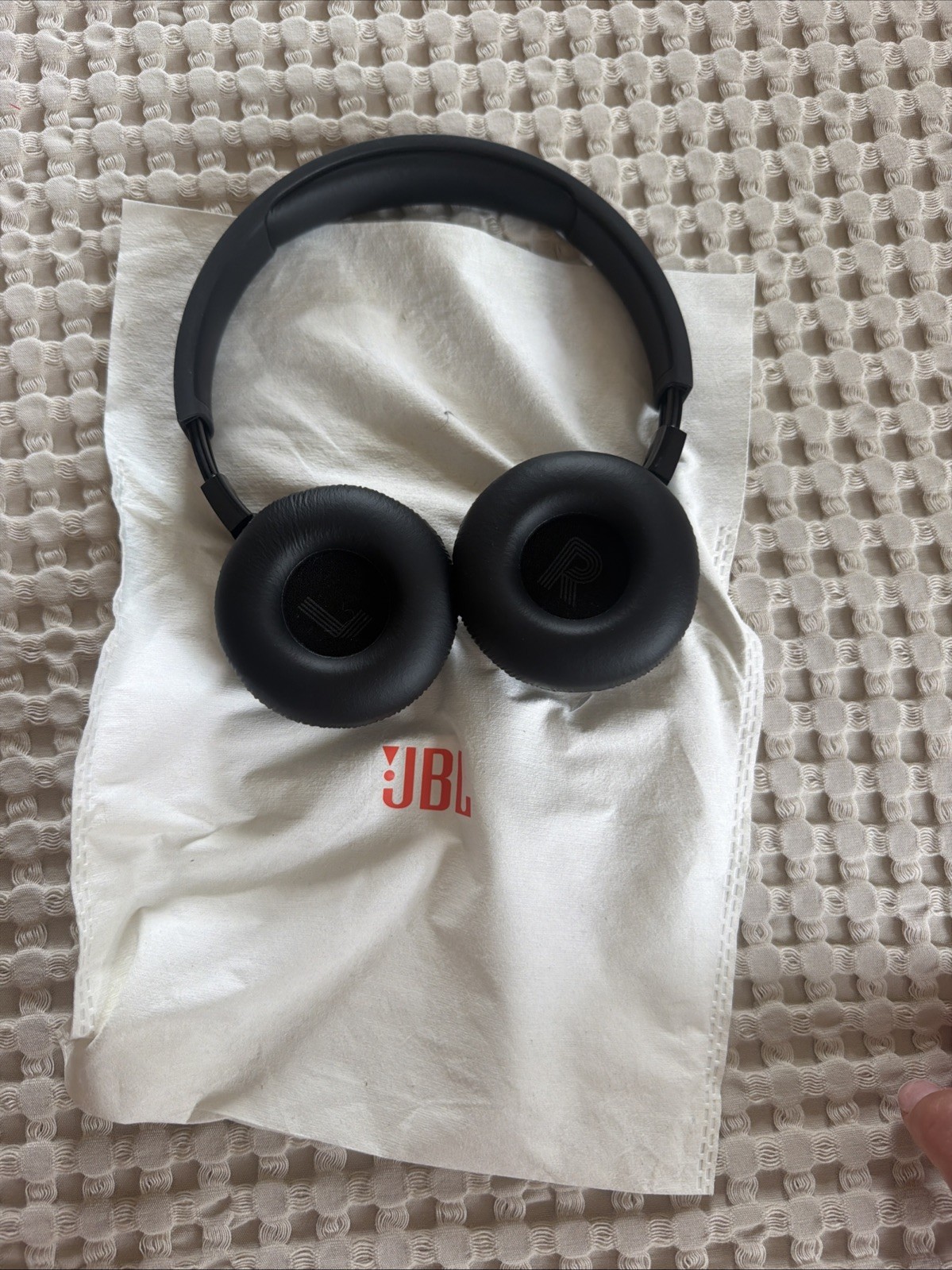 JBL Black