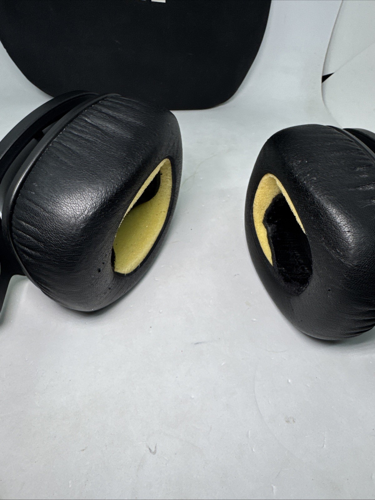 JBL J88a/J55a Headband Headphones Black with Case – Working