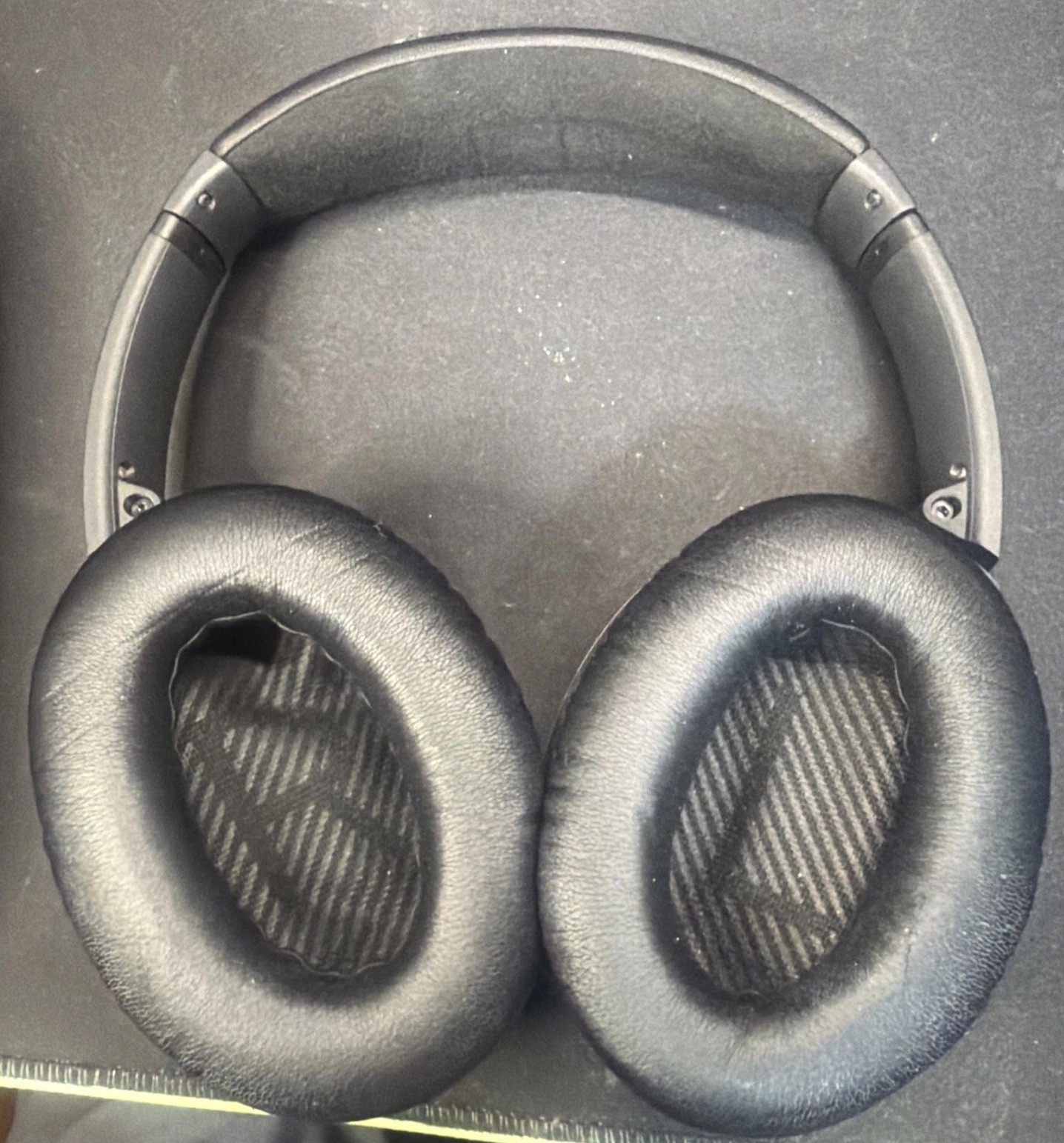 Bose QuietComfort 35 Over the Ear Wireless Headphones – Black Great Condition!