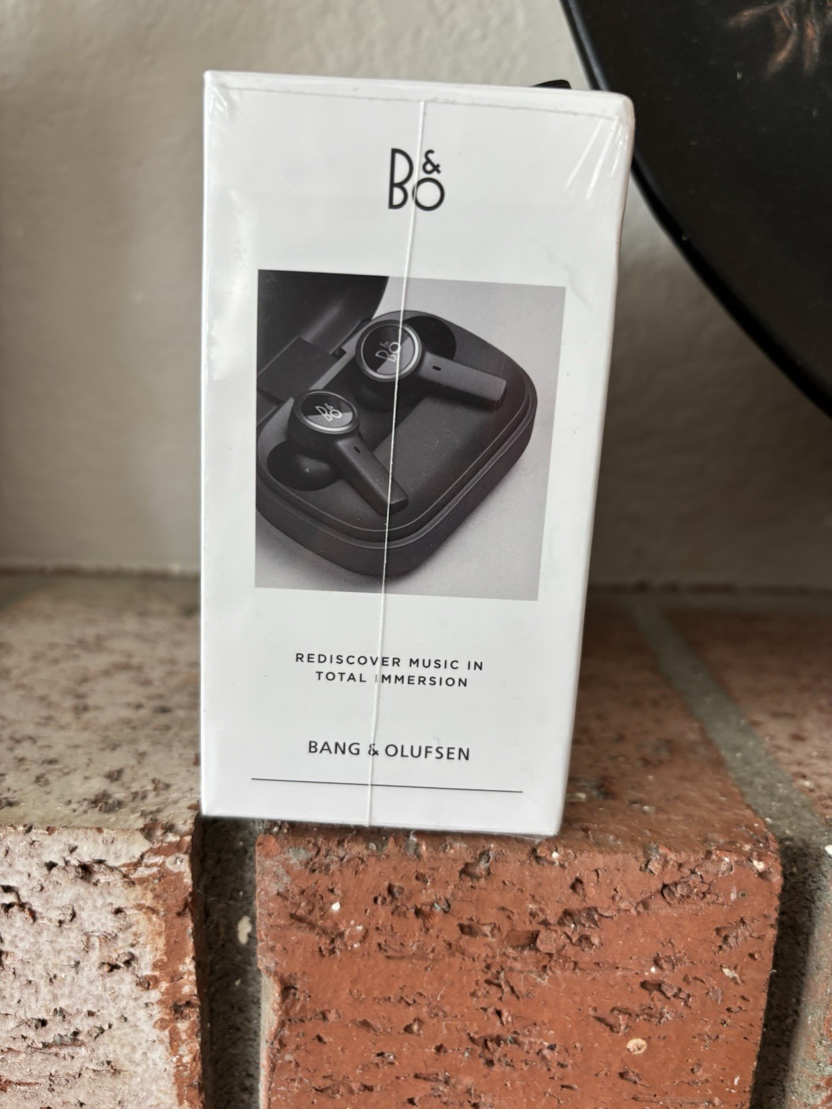 Bang & Olufsen Beoplay EX Earphones Black Nose Cancelling NEW Sealed