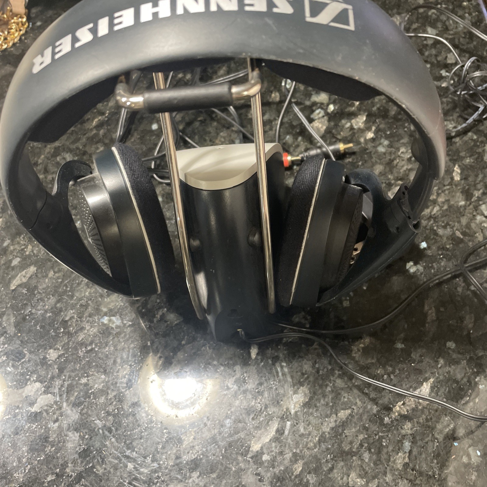 Sennheiser TR 120 Wireless RF 1 Pair Headphones HDR 120 Charging Stand Works