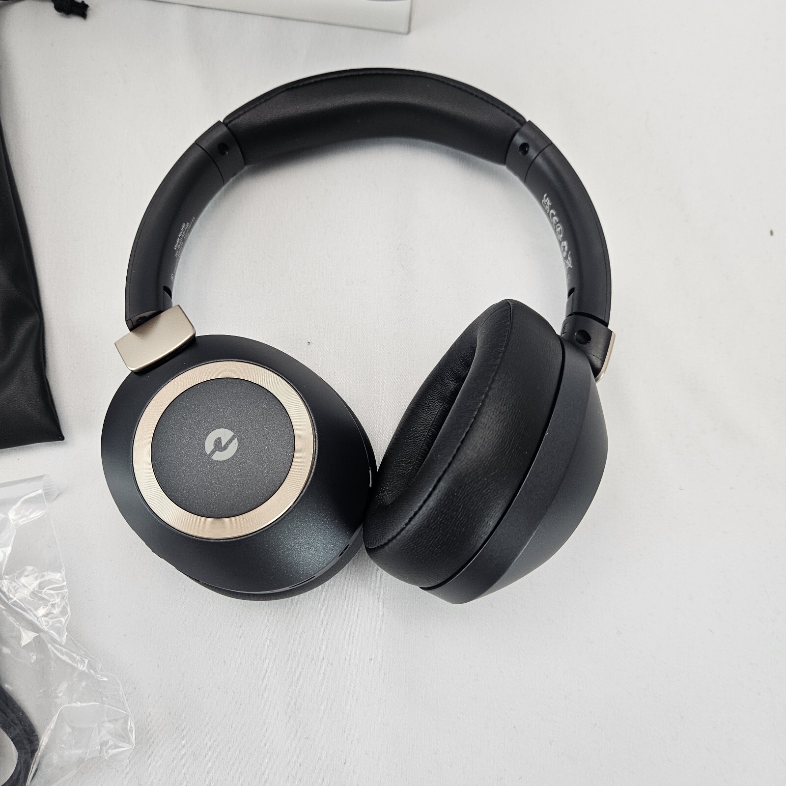 Active Noise Cancelling Headphones 100H Playtime Headphones Wireless Bluetooth B
