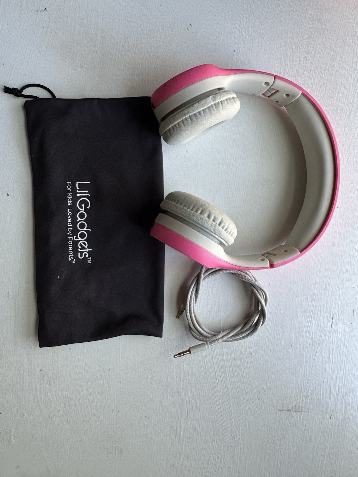 LilGadgets Connect+ Style On-Ear Kids Headphones.