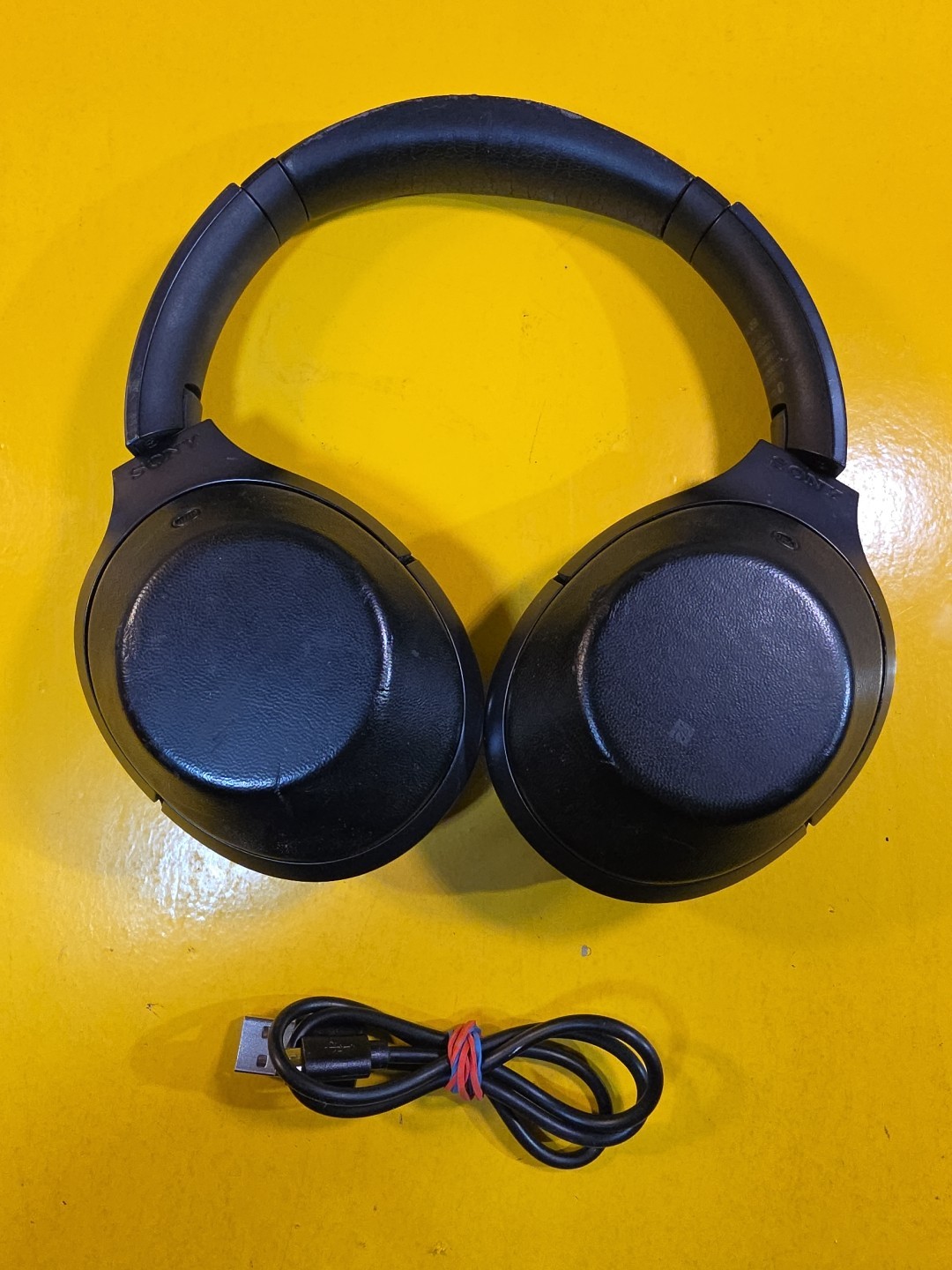 Sony MDR-1000x Noise Canceling Headphones B12