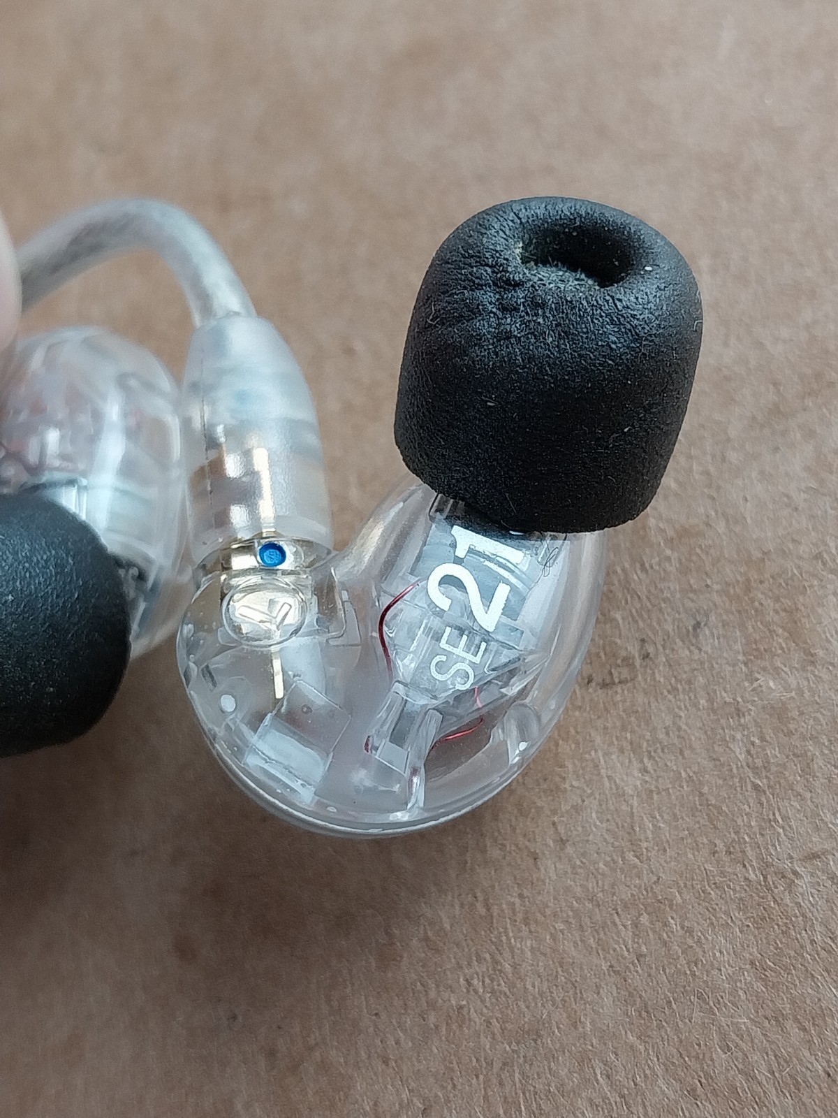 Shure SE215 Single Driver In-Ear Monitors Clear