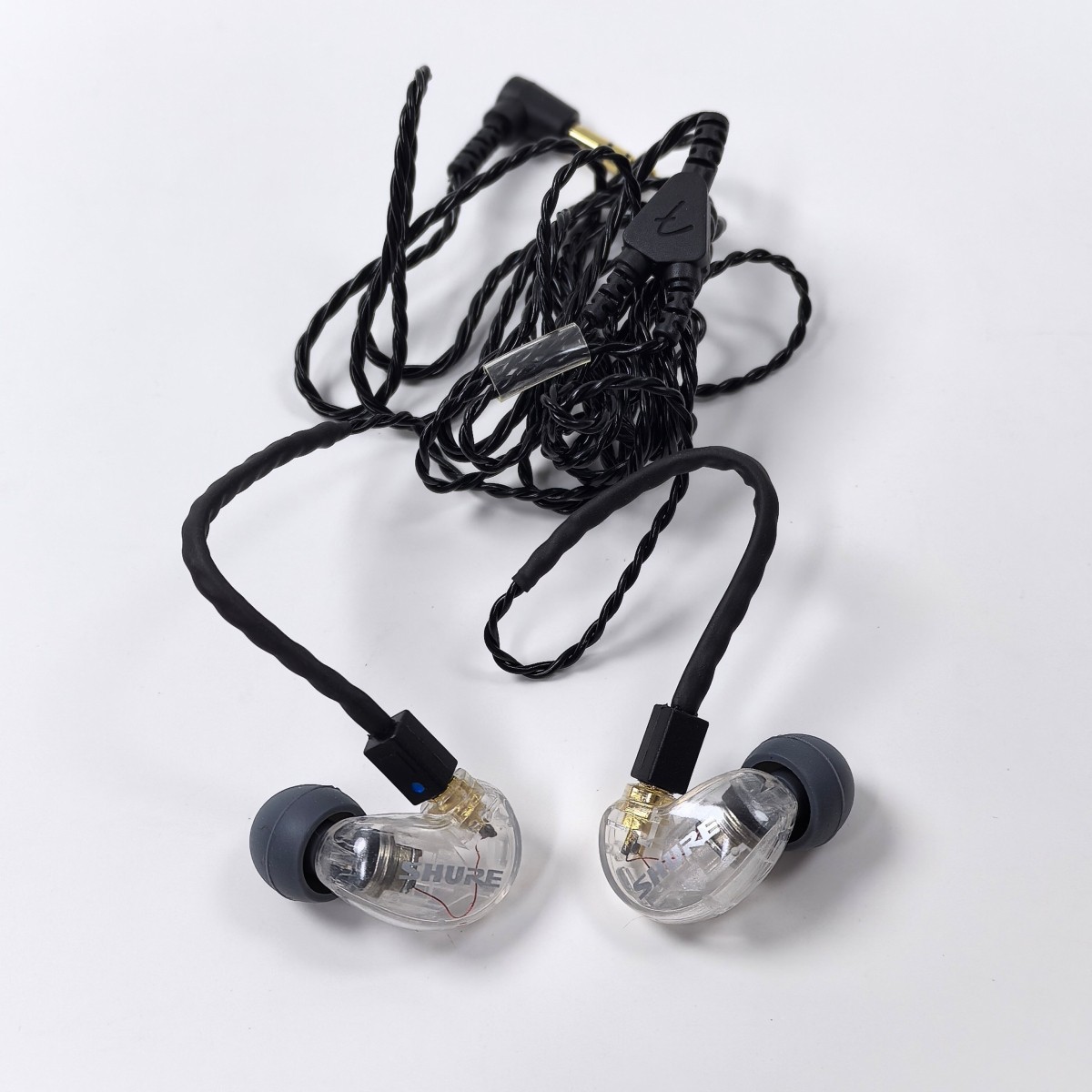 Shure SE215 Wired Earphones Headphones In-Ear Earbuds Sound Isolating – Clear