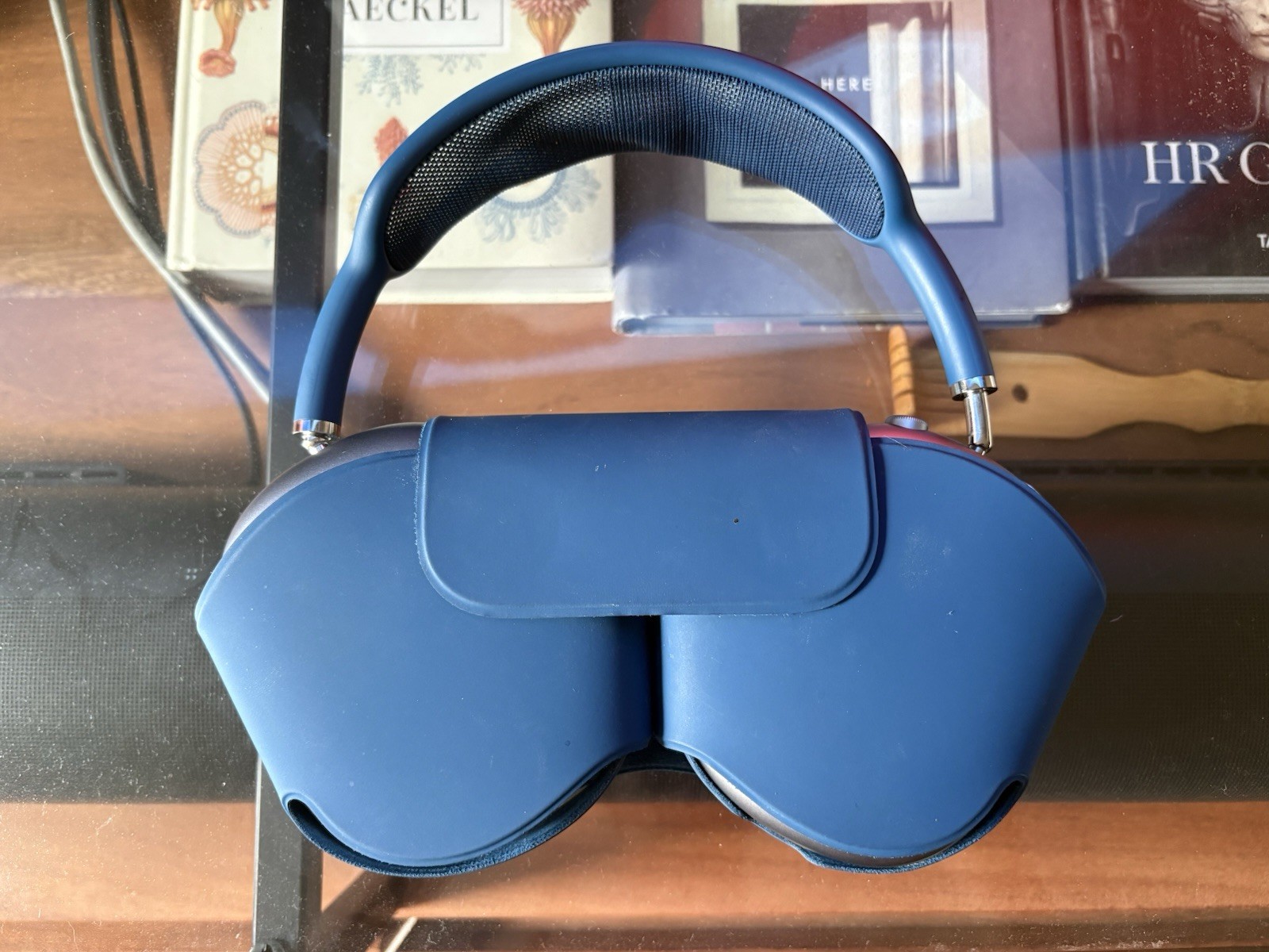 Apple AirPods Max Wireless Bluetooth Headphones Silver Blue Adjustable Headband