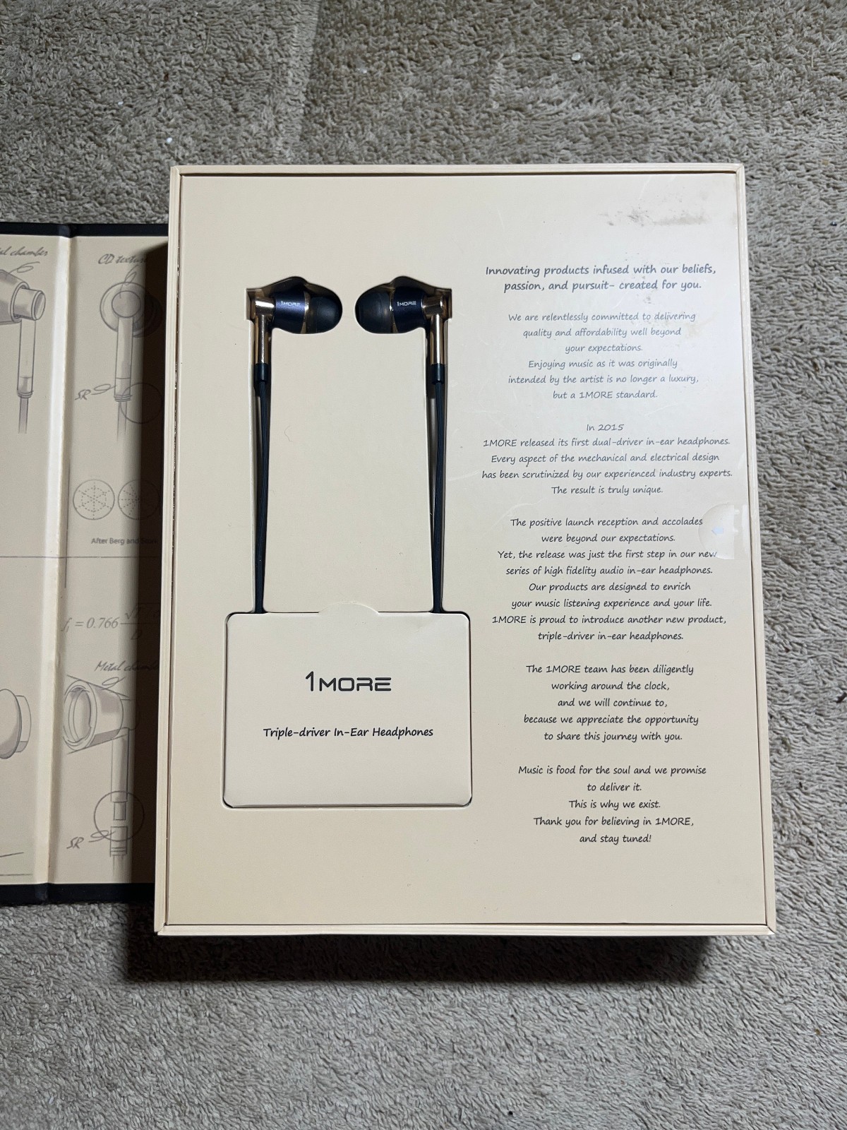 1More 1MEMEJE0002 triple driver in ear headphones e1001 NOS Gold Hi-Res Japan