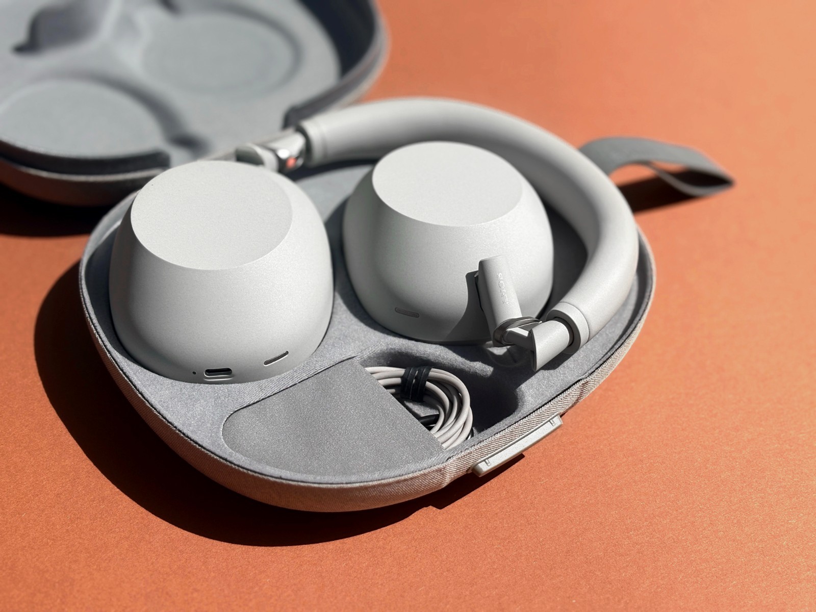 SONY WH-1000XM6/S Wireless Noise Canceling Headphones – WH1000XM6 SILVER #E