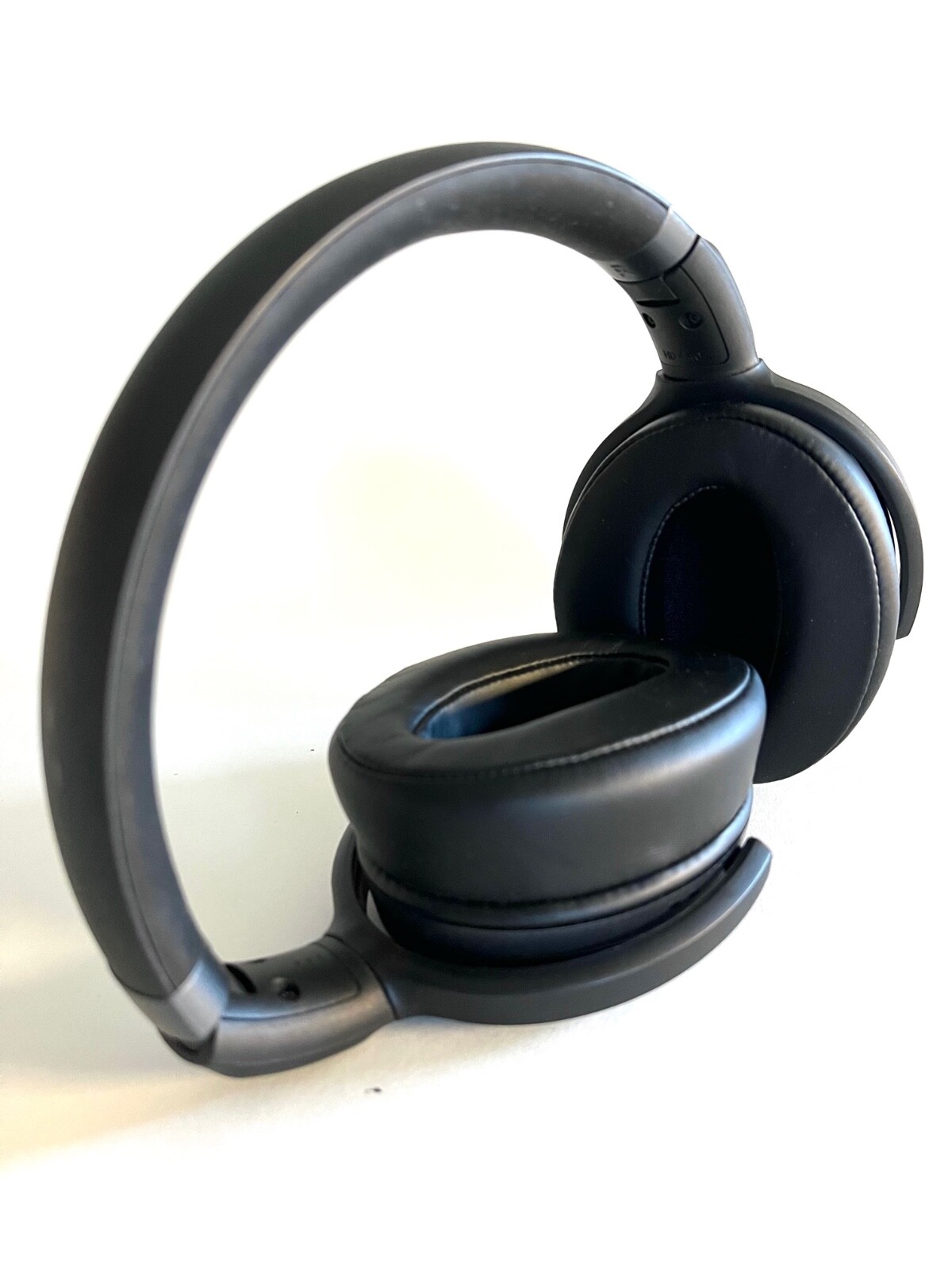 WIRELESS HEADPHONES Sennheiser HD 4.40 BT Wireless Over Ear Headphone