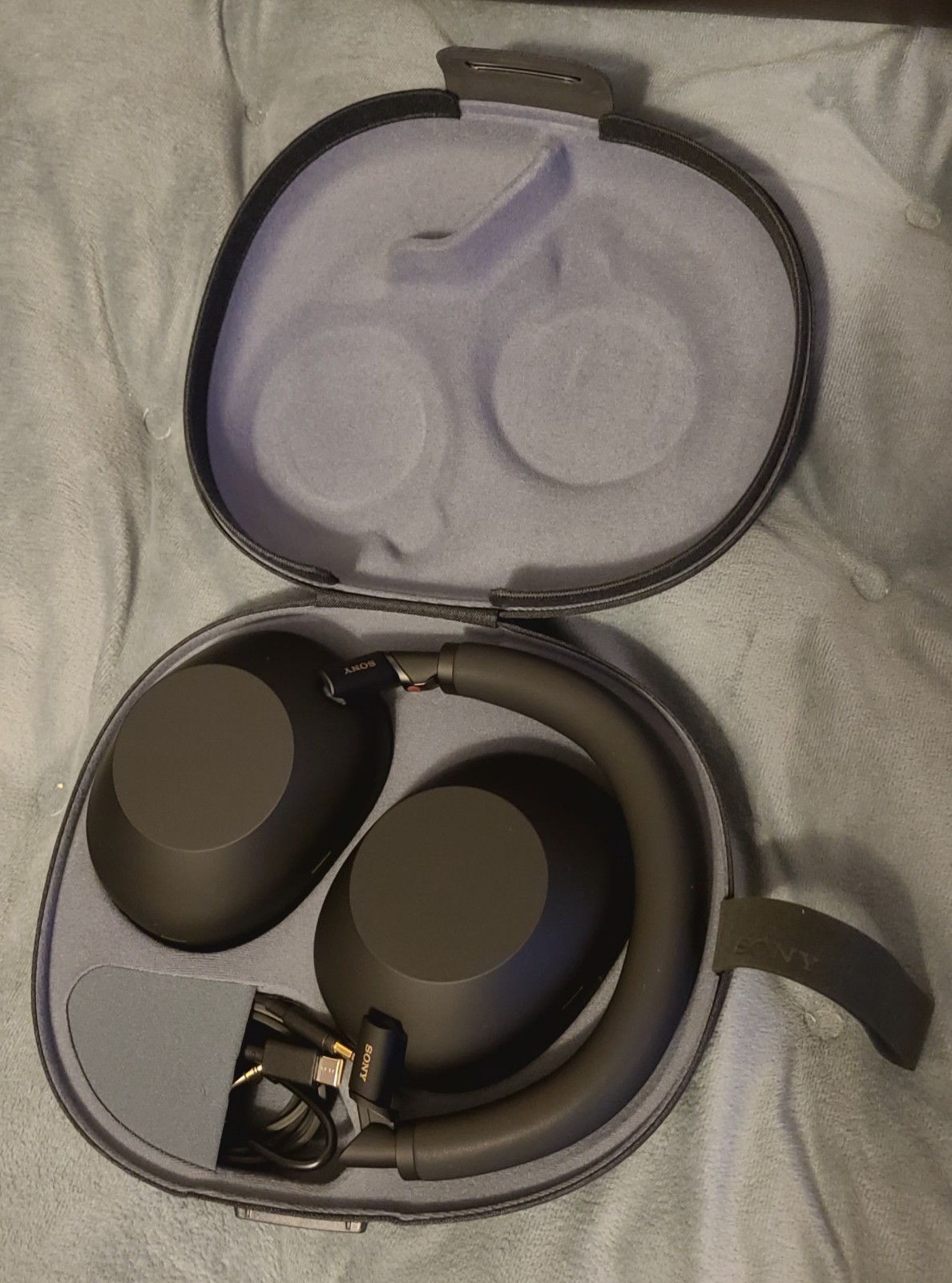 Sony WH-1000X M6 Noise Canceling Wireless Headphones Black HD NC Process QN3 ?