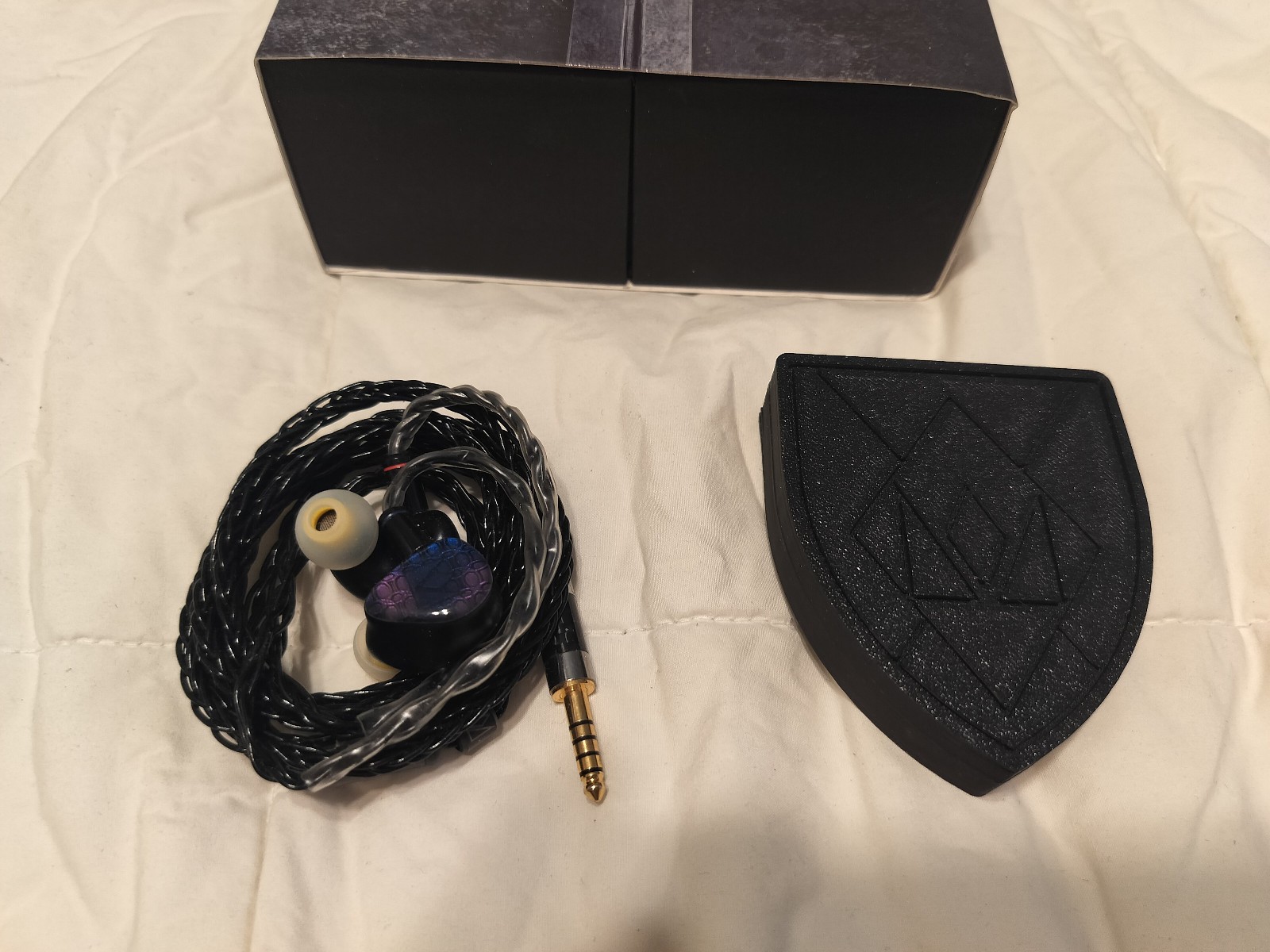 Noble Audio Knight 1 DD + 1 BA + 1 PZ Tribrid In Ear Monitors – USED