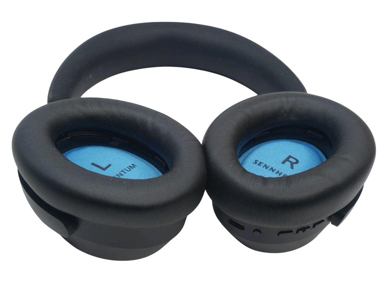 Sennheiser ACCENTUM Wireless Around the ear Headphones ANC Blue