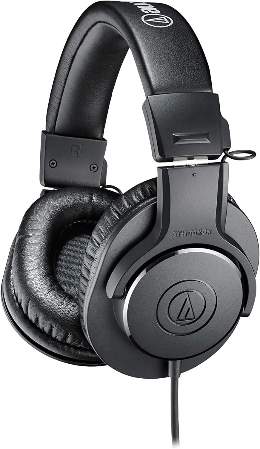Black Studio Monitor Headphones – Excellent Sound Isolation in Loud Environments