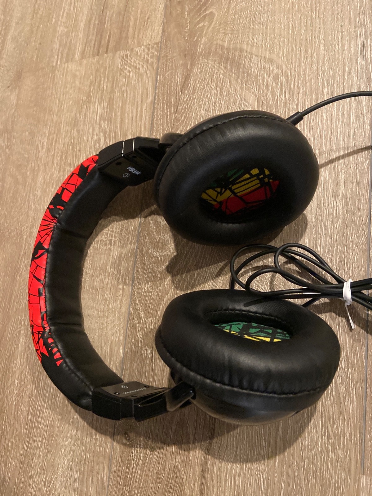 Skullcandy Hesh Headphones Shattered Rasta Wired Over Ear Headphones