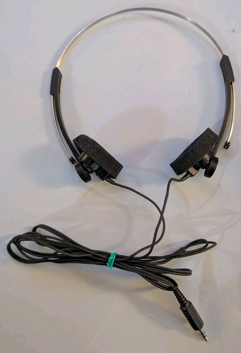 Vintage 1980s Retro Lightweight Stereo Headphones 3.5mm Walkman Steel Band