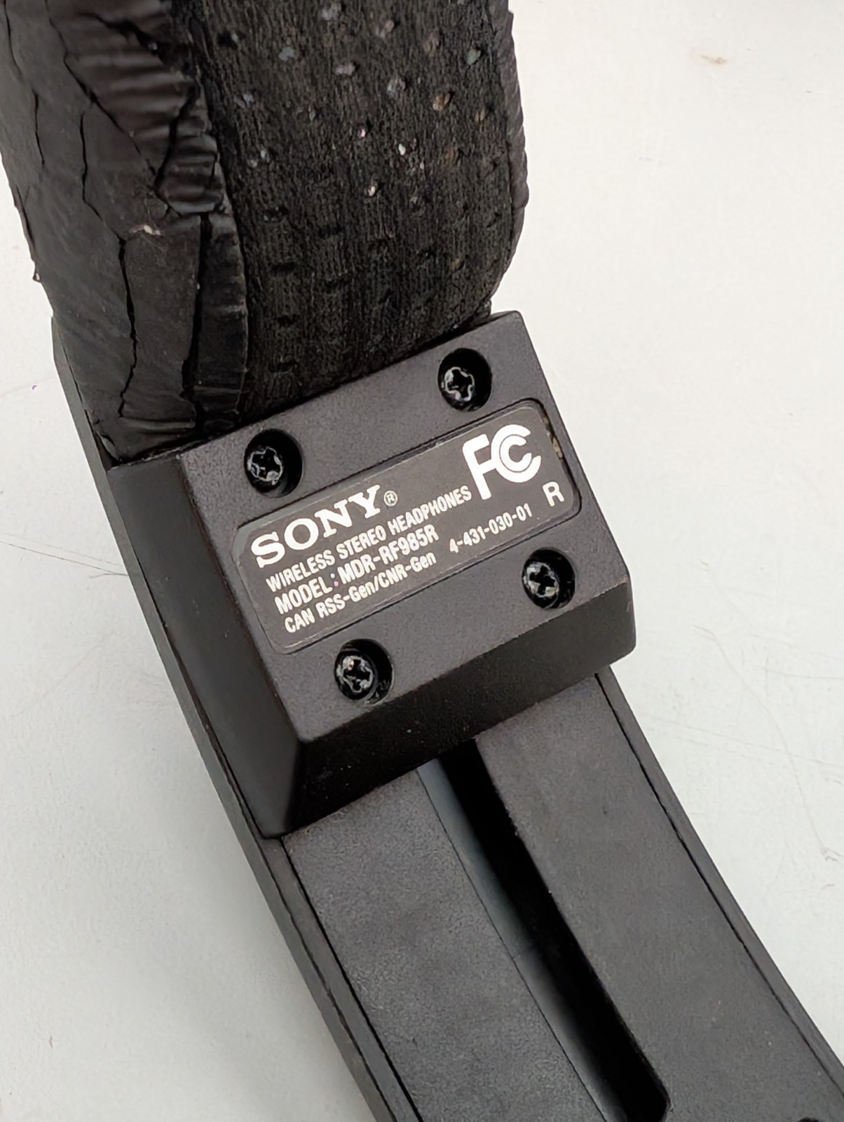 PARTS LOT – Sony MDR-RF985R Over-the-Ear Wireless RF Headphones Black REPAIR ONL