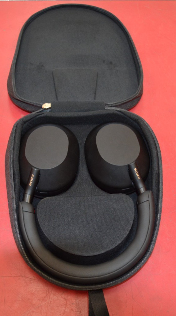 Sony WH-1000XM5 Wireless Noise Cancelling Headphones & Extra Set Wicked Cushions