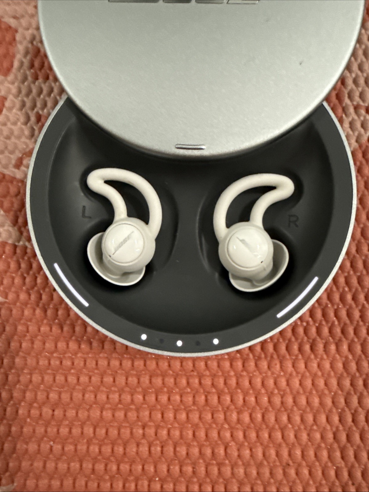 Bose Noise Masking Sleepbuds Wireless Earbuds White 424611 Untested