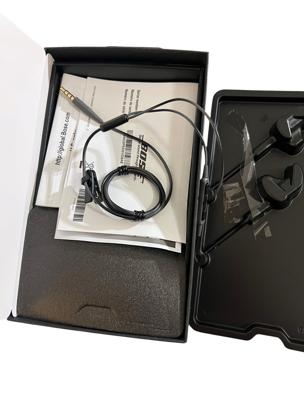 Bose SoundSport In-Ear Wired Headphones Charcoal Black In-Line Mic 741776-0010