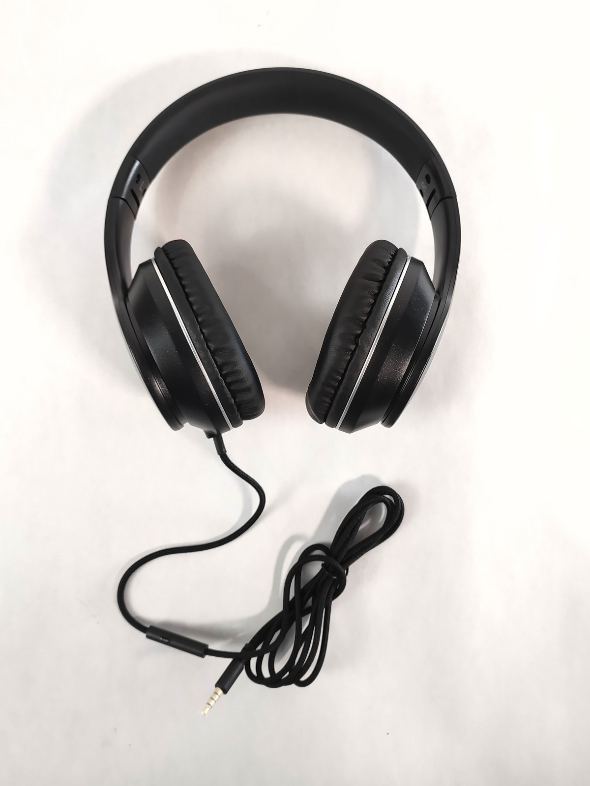 Lot of 10 New LORELEI X6 Over-Ear Headphones with Microphone, Lightweight