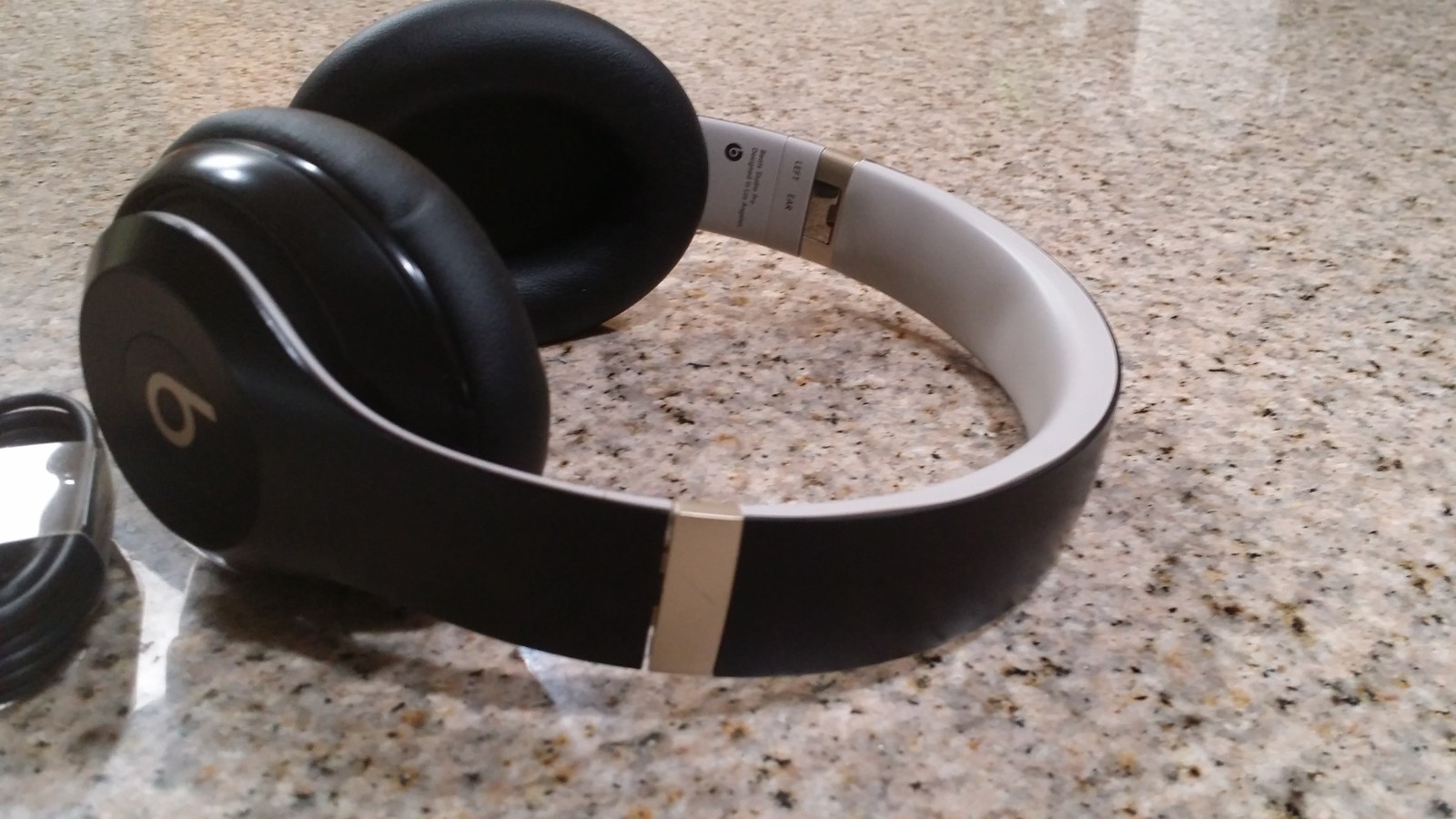 Beats Studio Pro – Wireless Bluetooth Noise Cancelling Headphones – Blue color