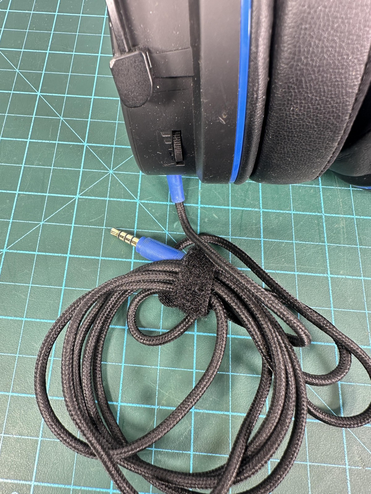 Onn. Gaming Headset Black Blue Over-Ear Wired 3.5mm Boom Mic Volume Control