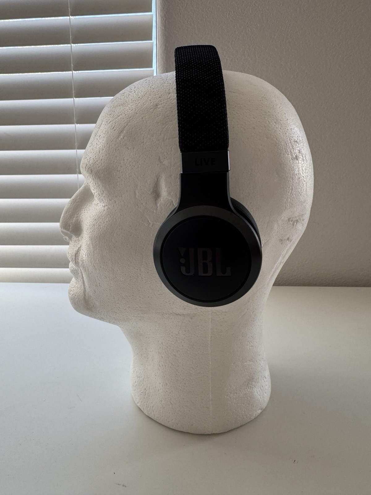 JBL LIVE460NC Wireless On-Ear Headphones Black Works w/ Case No Charger