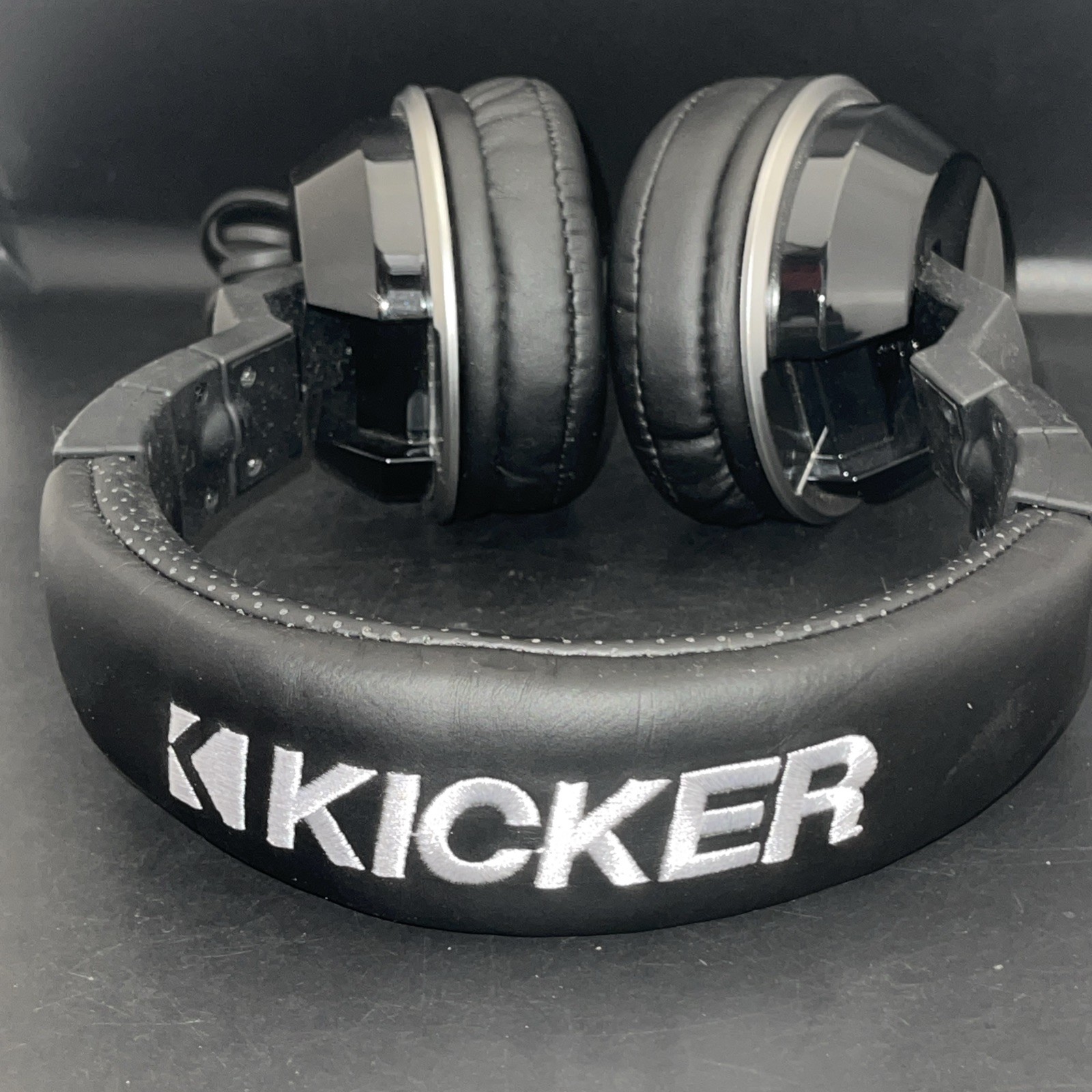 Kicker Black Over-Ear Wired Headphones Tested Working