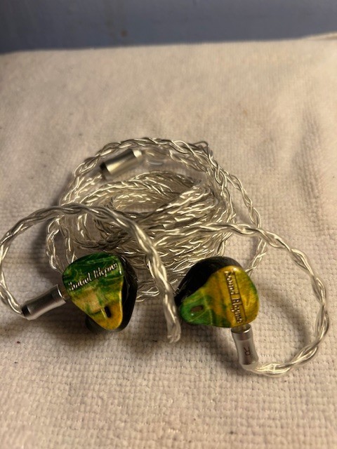 Sound Rhyme SR9- 1DD+8BA Hybrid 2Pin 0.78mm HiFi IEM 4.4 mm Bal Cable USED EX+
