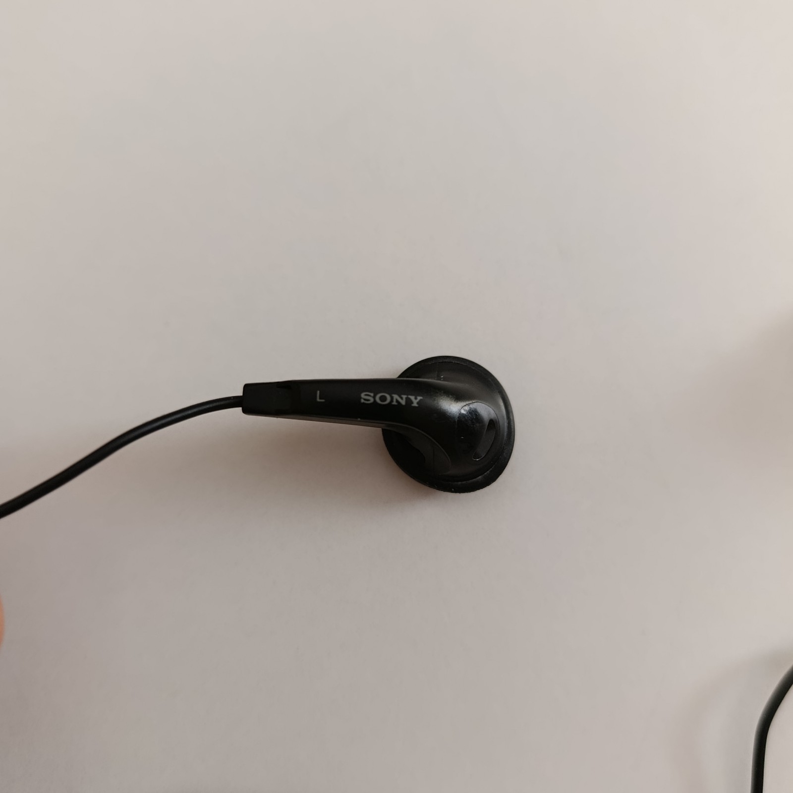 Sony MDR-E551 Earphones Black Wired 2.5mm Jack Vintage Working Used