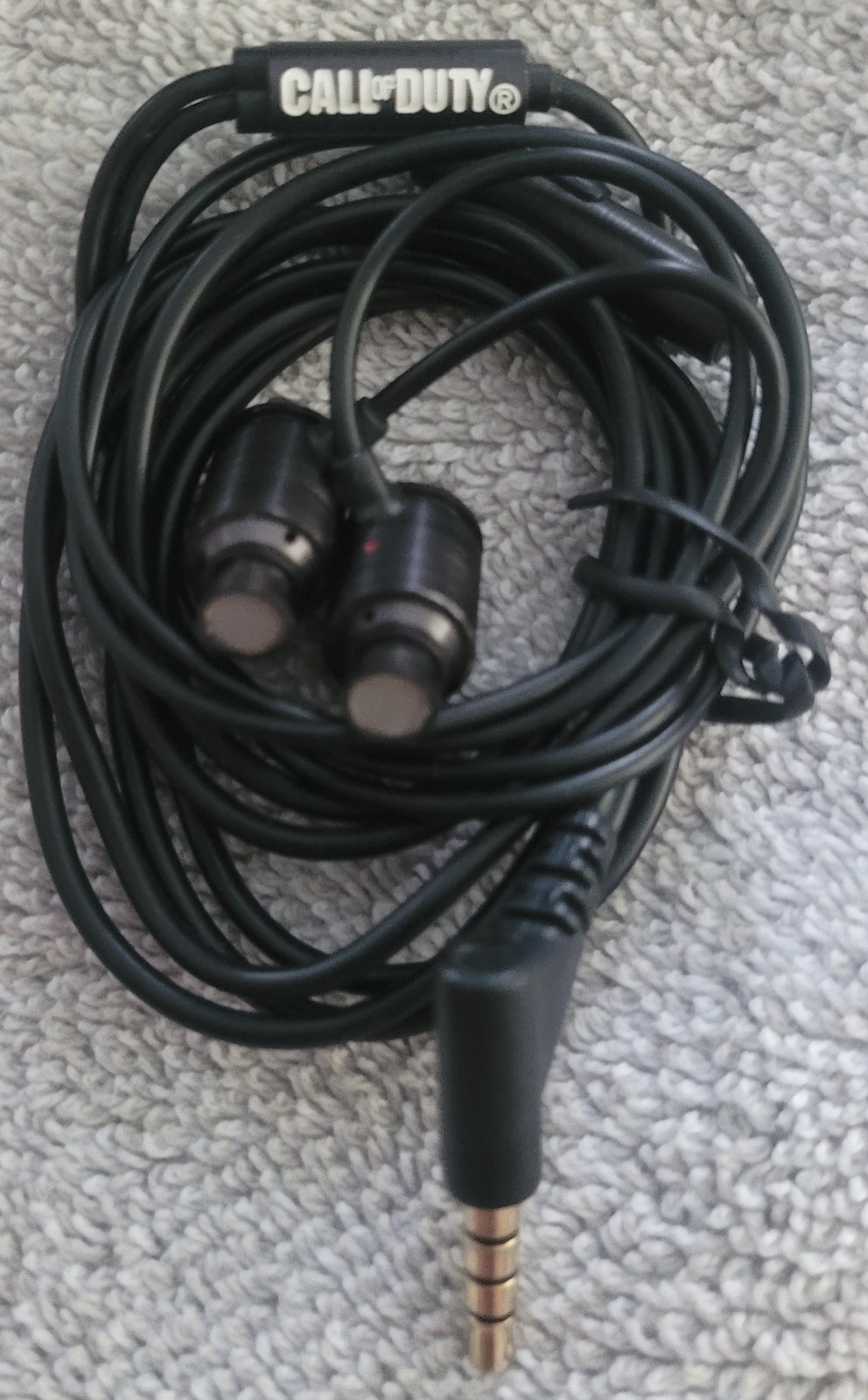 Call of Duty MW3 Edition Munitio Nines 9mm Earphones Earbuds w/ In-Line Mic COD