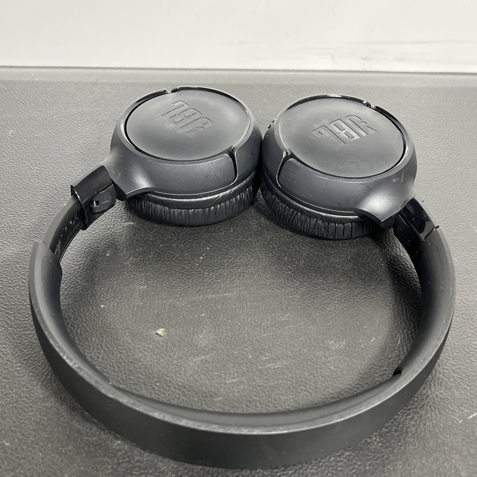 JBL Tune 520BT Wireless On-Ear Bluetooth Headphones Black