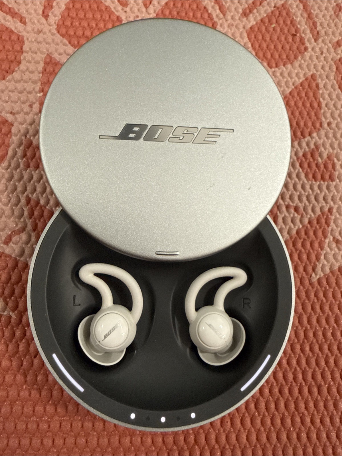 Bose Noise Masking Sleepbuds Wireless Earbuds White 424611 Untested