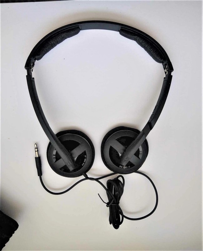 SENNHEISER PX 100 II ULTRA RARE LIGHT CLOSED FOLDABLE HEADPHONES NEW UNUSED