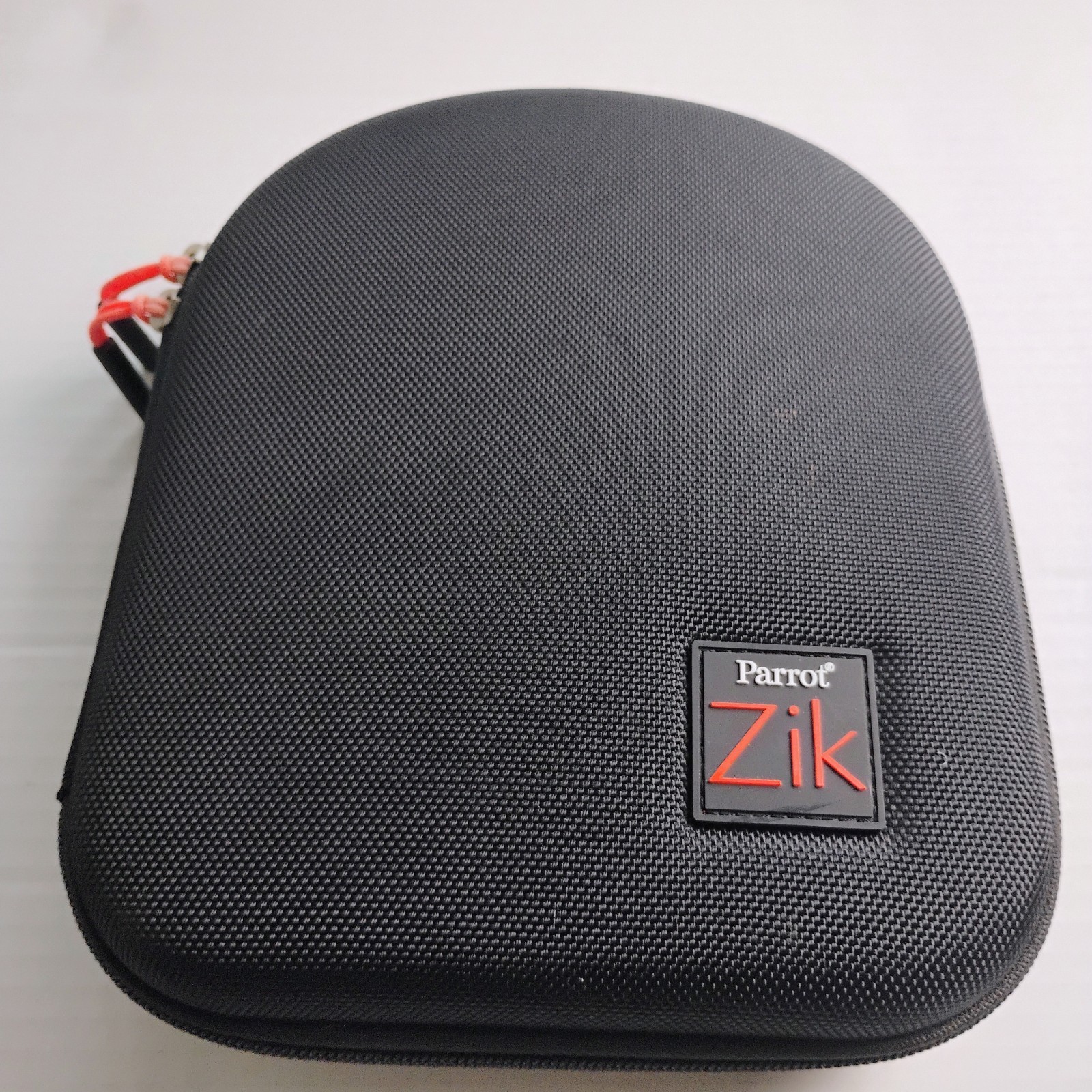 Parrot Zik 2.0 Wireless Noise Cancelling Headphones Need New Earpads
