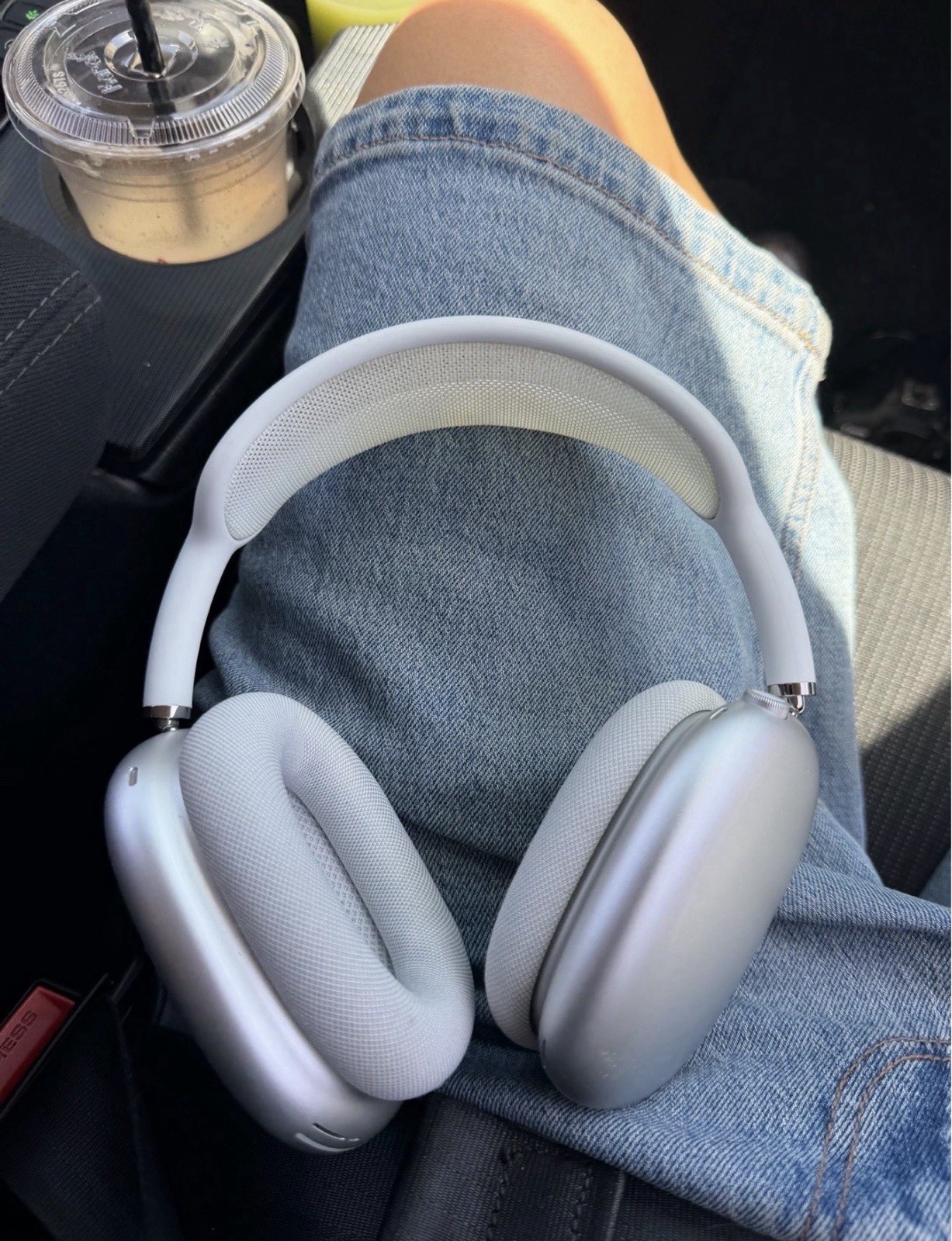 Apple AirPods Max Silver Over-Ear Headphones Bluetooth Lightning Headband