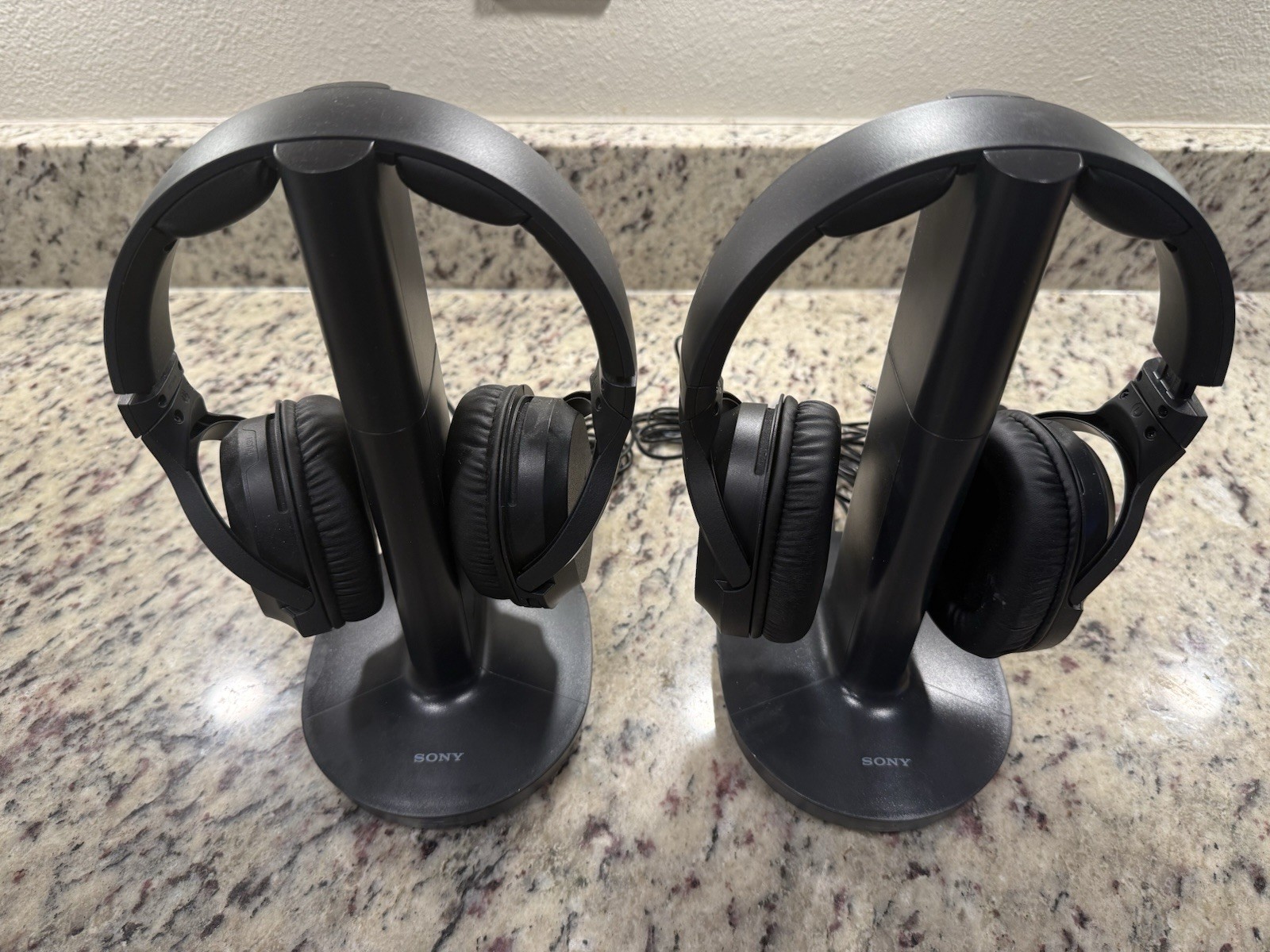 Set Of 2 Sony Wireless Headphones WH-RF400R with Transmitter Dock TMR-RF400