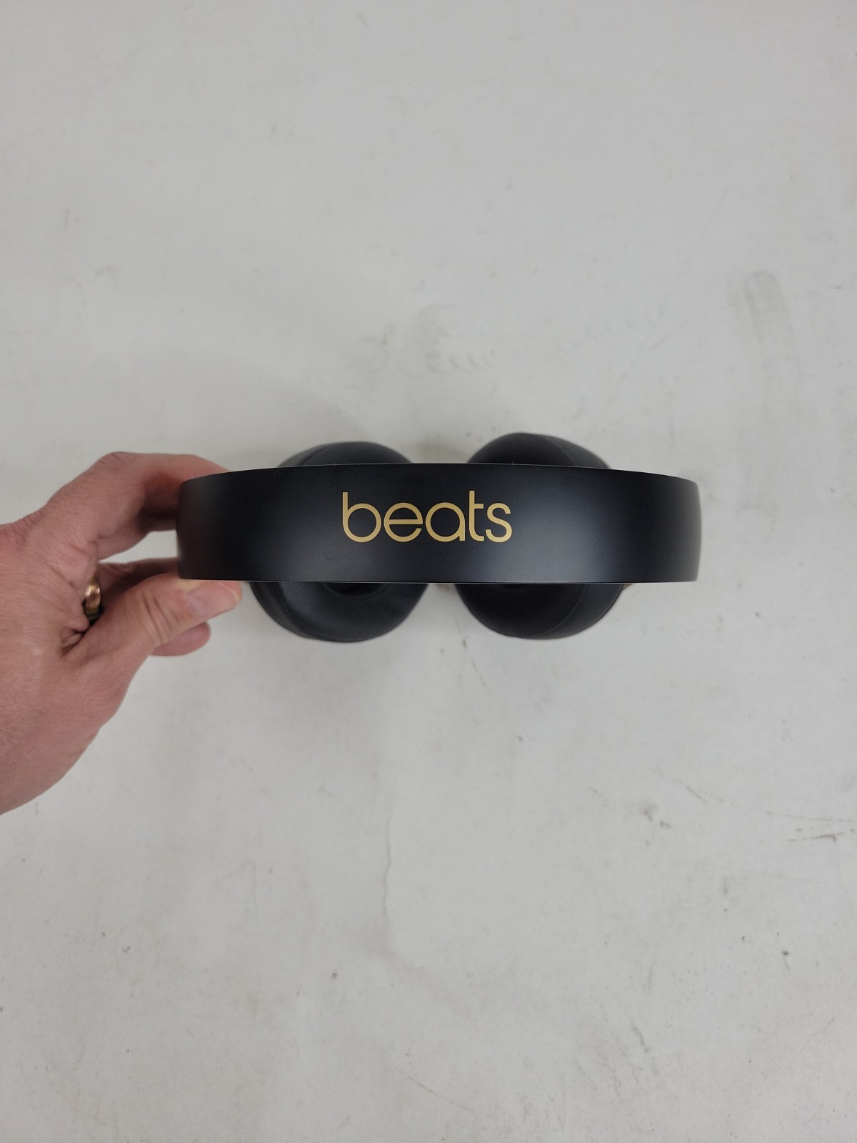 Beats Studio 3 Wireless Headphones – Skyline Collection – Midnight Black