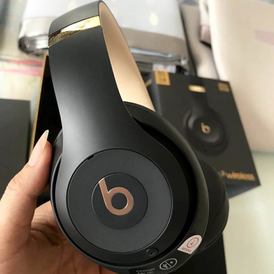 NEW SEALED – Beats Studio3 Skyline Collection Wireless Headphones – All Colors