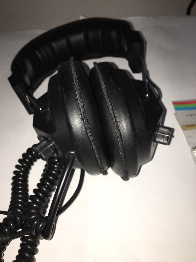 Home Stereo Extra Cushion Headphones W Mini Jack & Full Size Adapter Jack