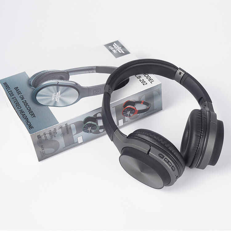 Folding 300mAh Rechargeable headphones noise cancelling wireless headphone