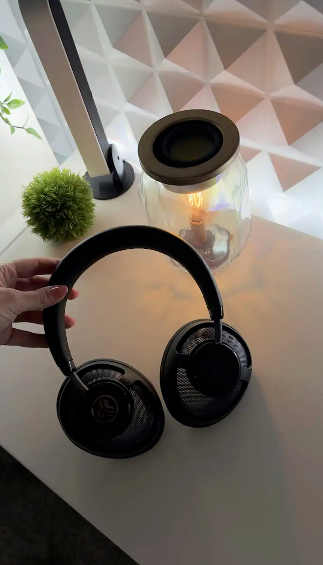 Open Wireless Open-Ear Headphones
