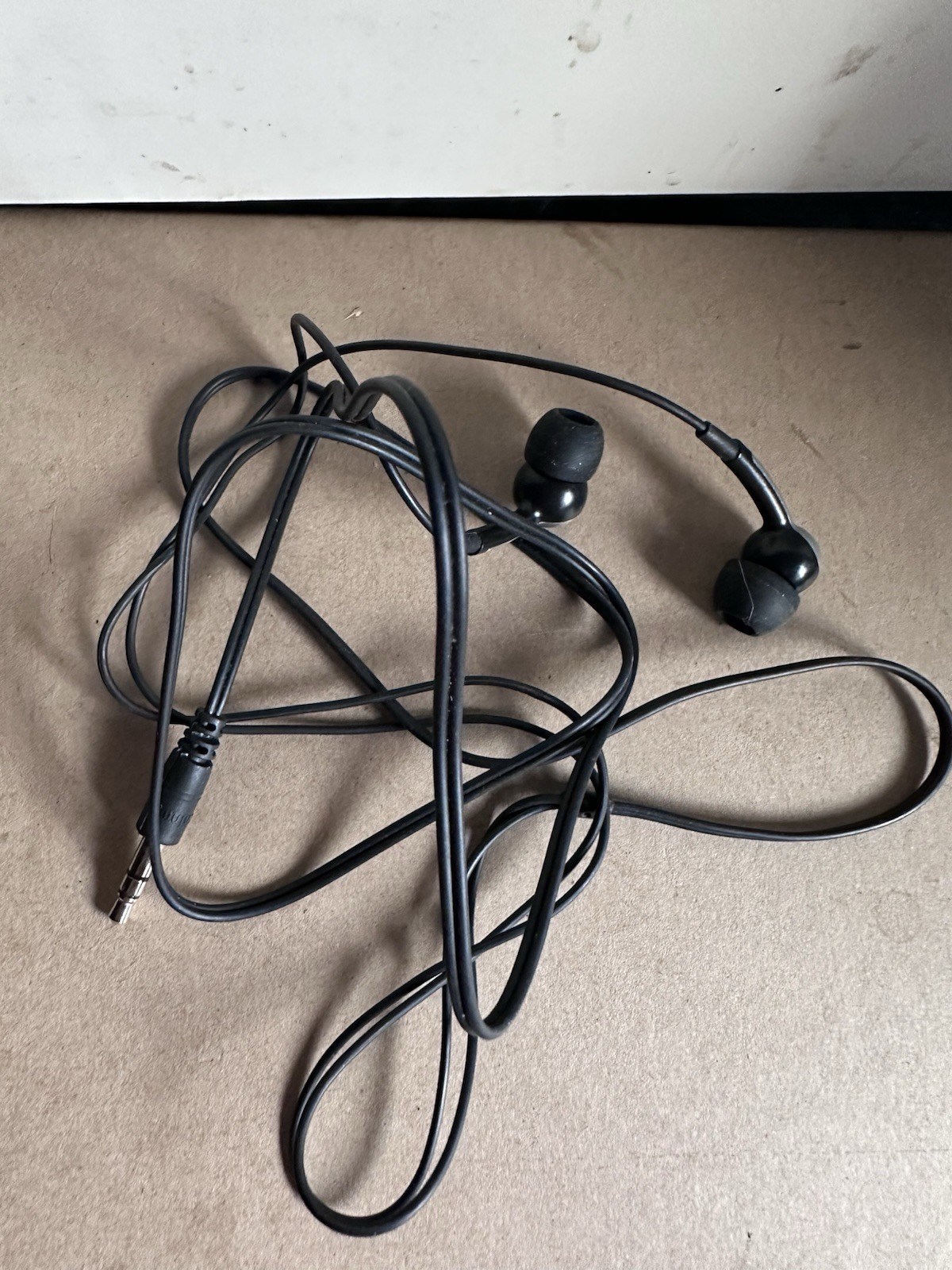 iFrogz In-Ear Earbuds Headphones