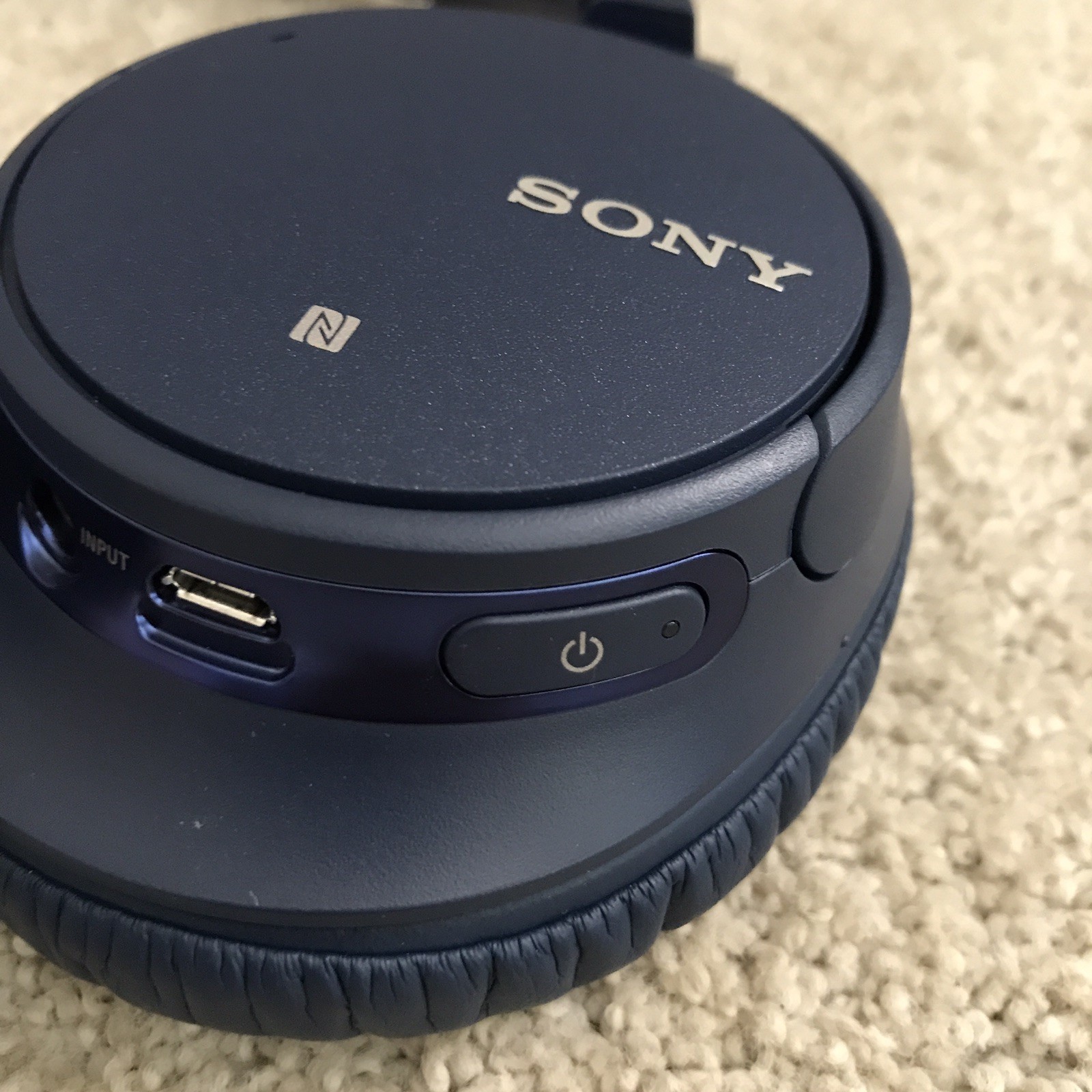 SONY WH-CH700N Wireless Noise Canceling Bluetooth Headphones Blue with Case