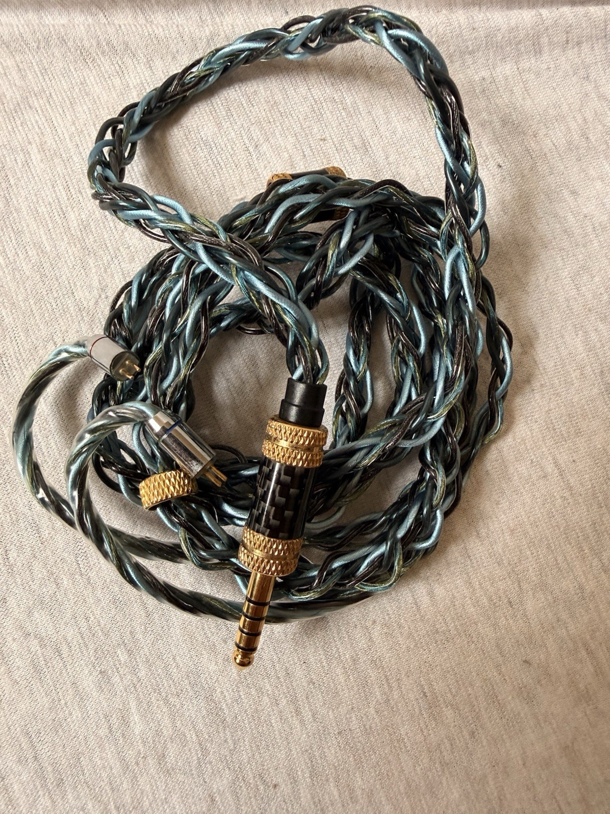 HiBy Zeta IEMs Comes with Braided Cable + Case Gray/Blue/Gold
