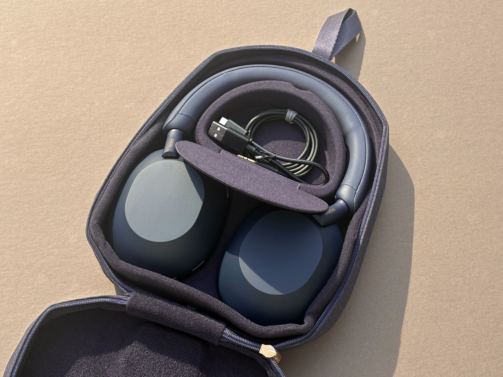 SONY WH-1000XM5 Wireless Noise Canceling Over Ear Headphones /w CASE – BLUE #VG