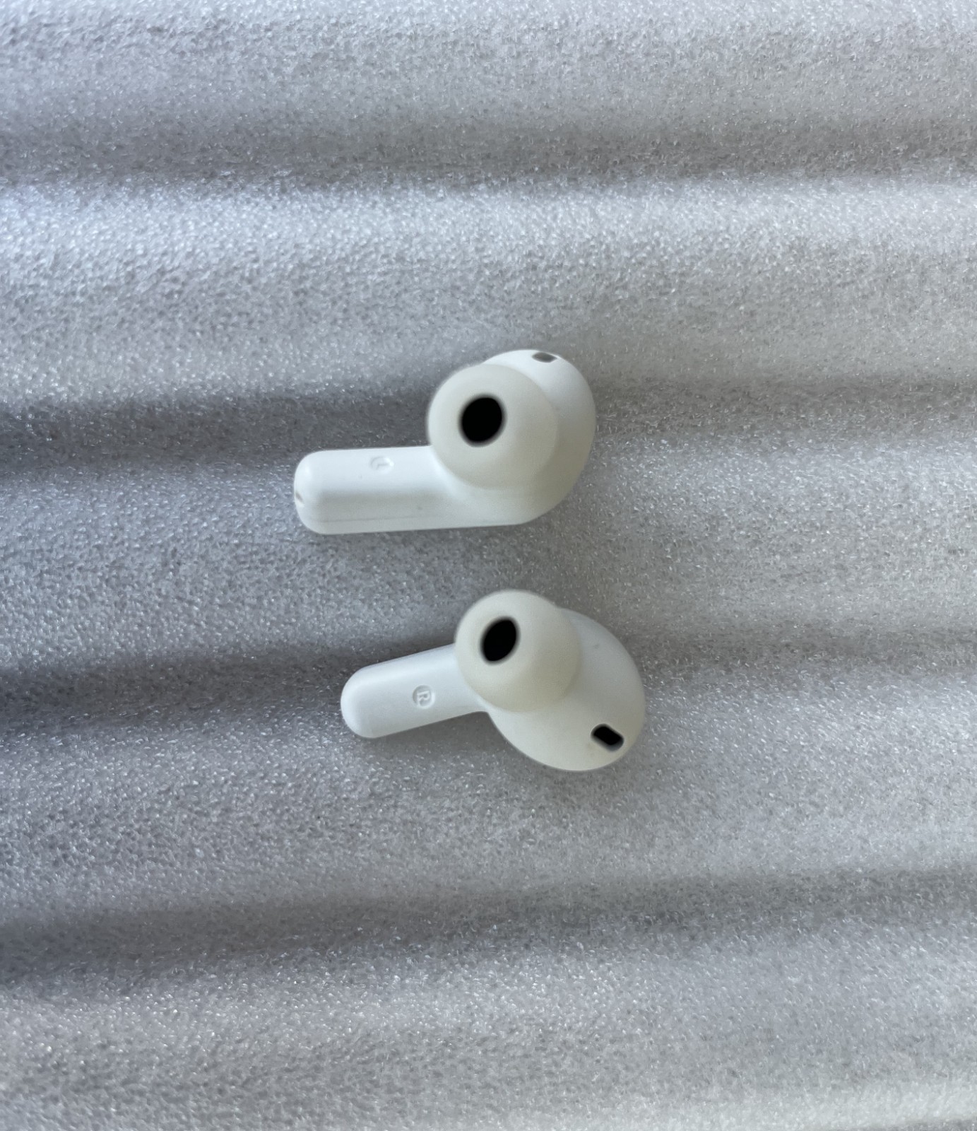 JBL VIBE BEAM TWS -A Pair of earbud Only-NO CHARGE CASE-white