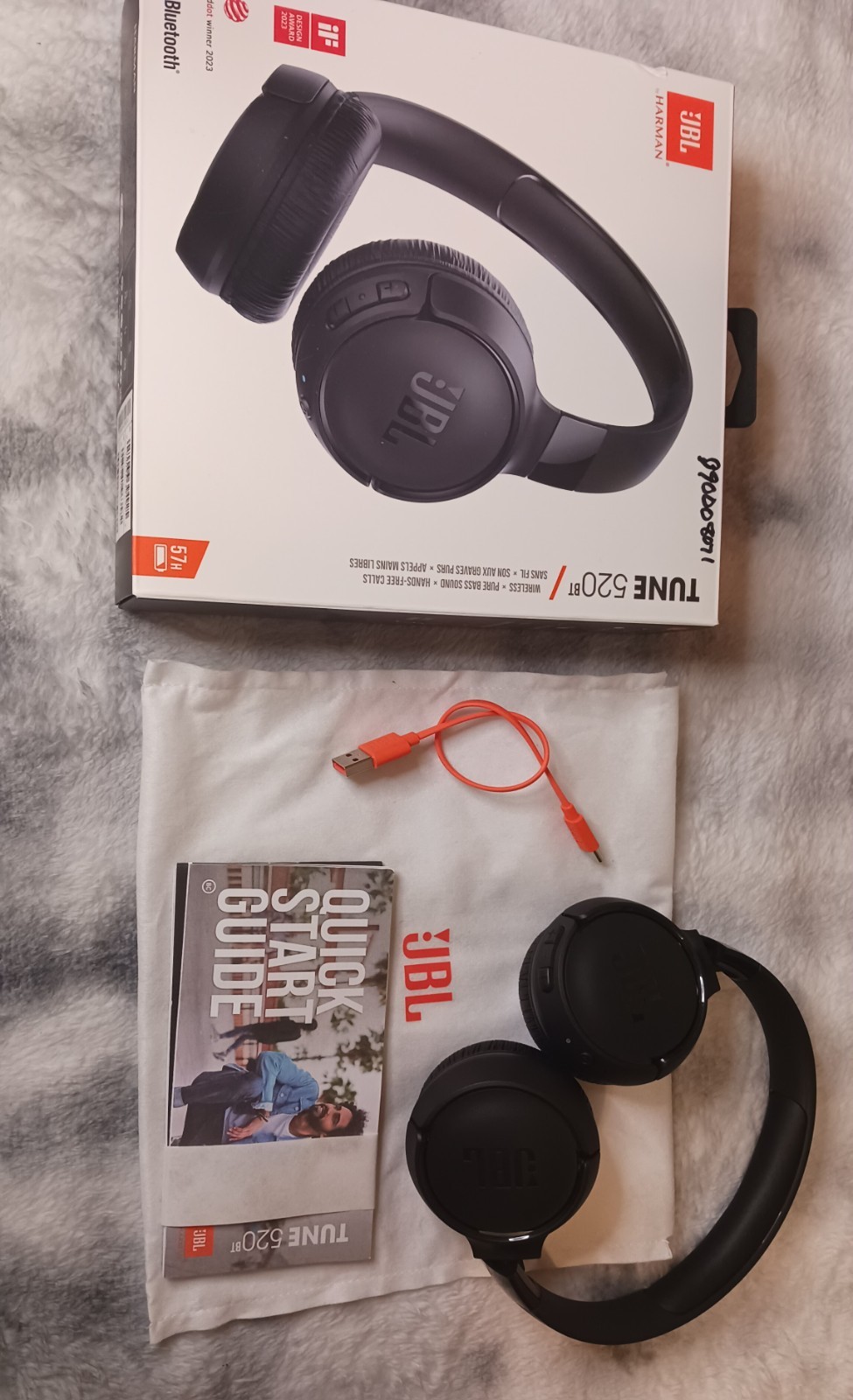 jbl tune 520bt wireless on-ear headphones